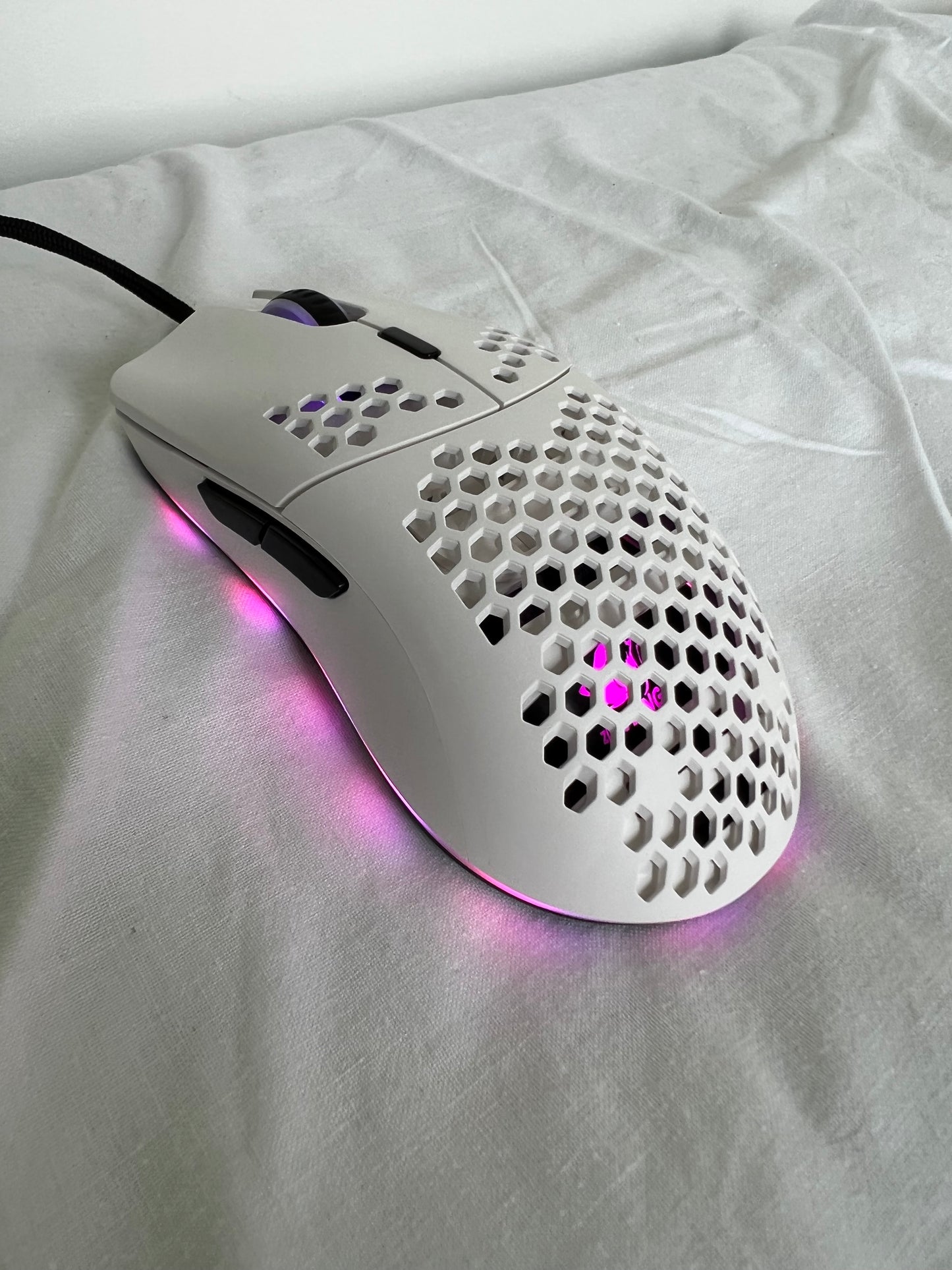 Ultra Lightweight RGB Honeycomb Ergonomic 6400dpi Gaming Mouse