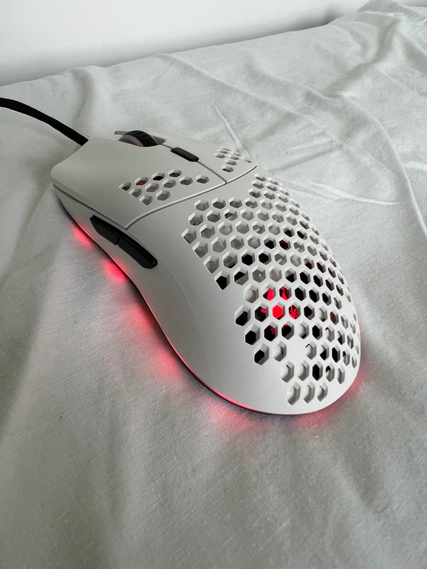 Ultra Lightweight RGB Honeycomb Ergonomic 6400dpi Gaming Mouse